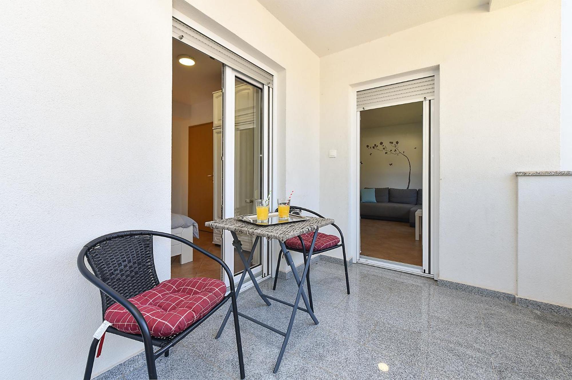 Stanko 2367 Apartment