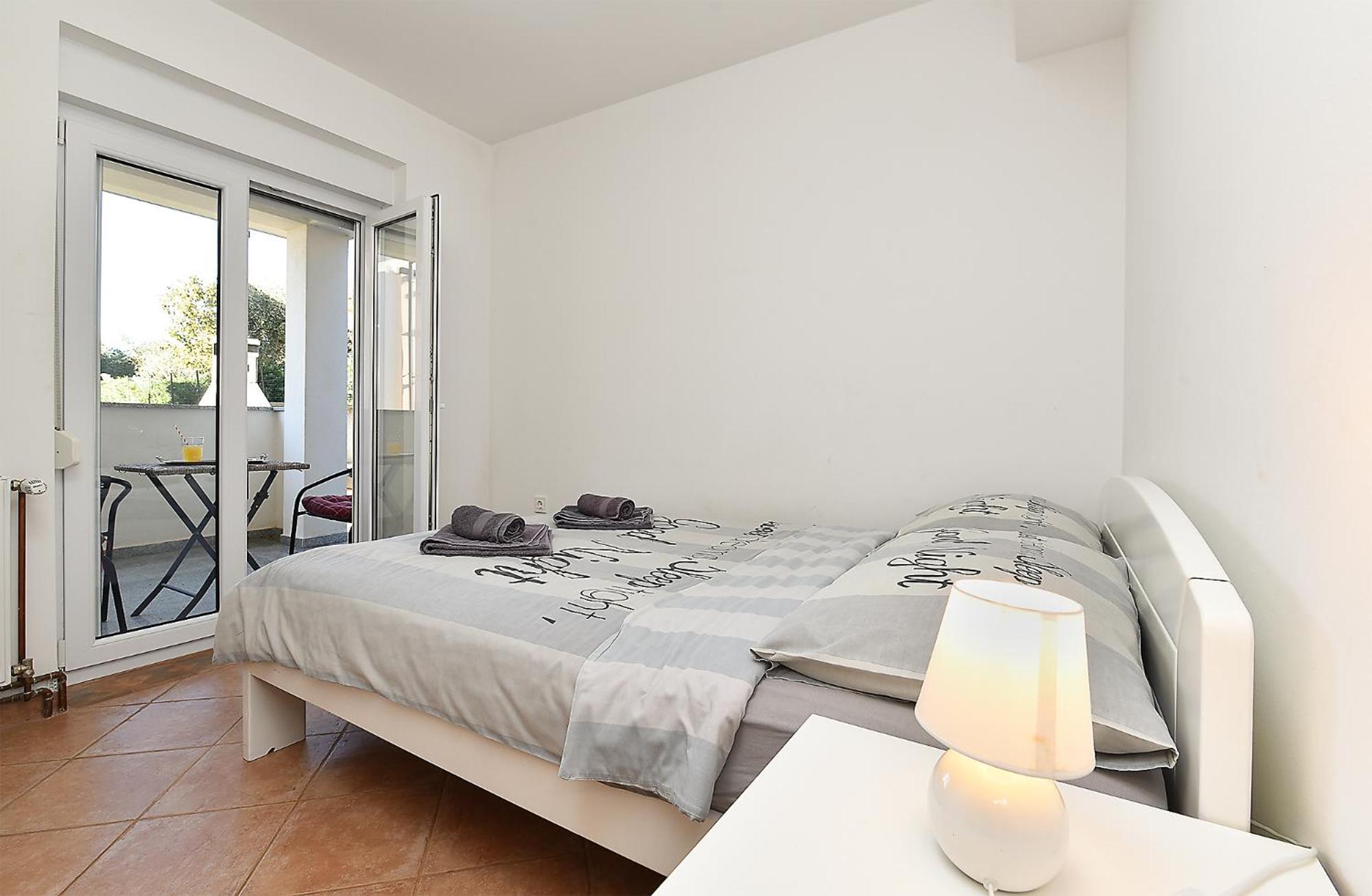 Stanko 2367 Apartment